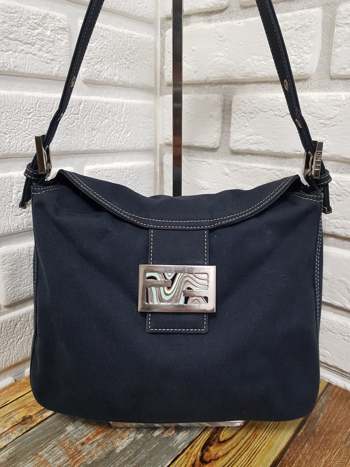 [정품] 펜디 마블로고 패브릭 숄더백 상품이미지3