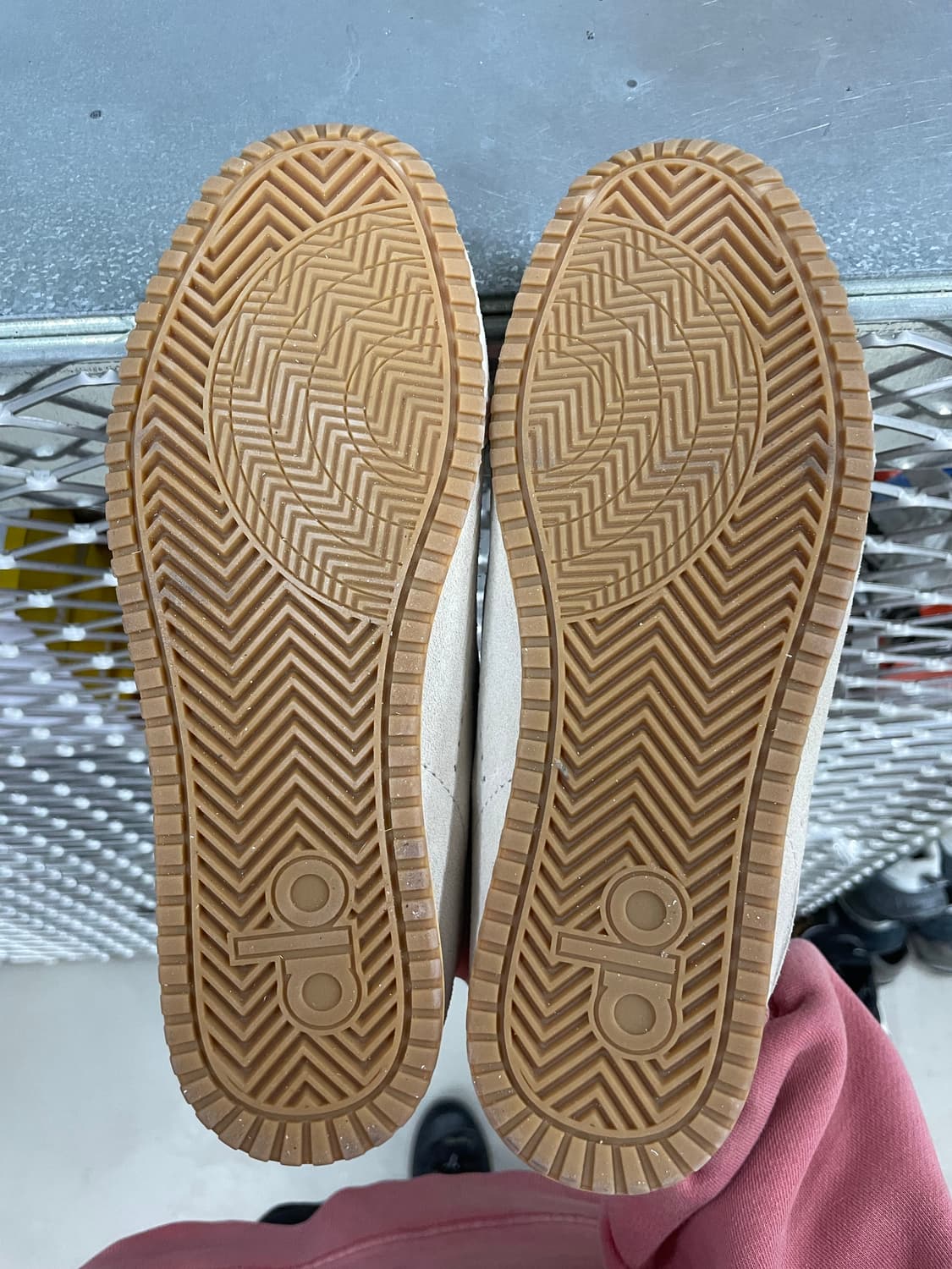 알로 요가 선셋 스니커즈 w7.5 상품이미지6