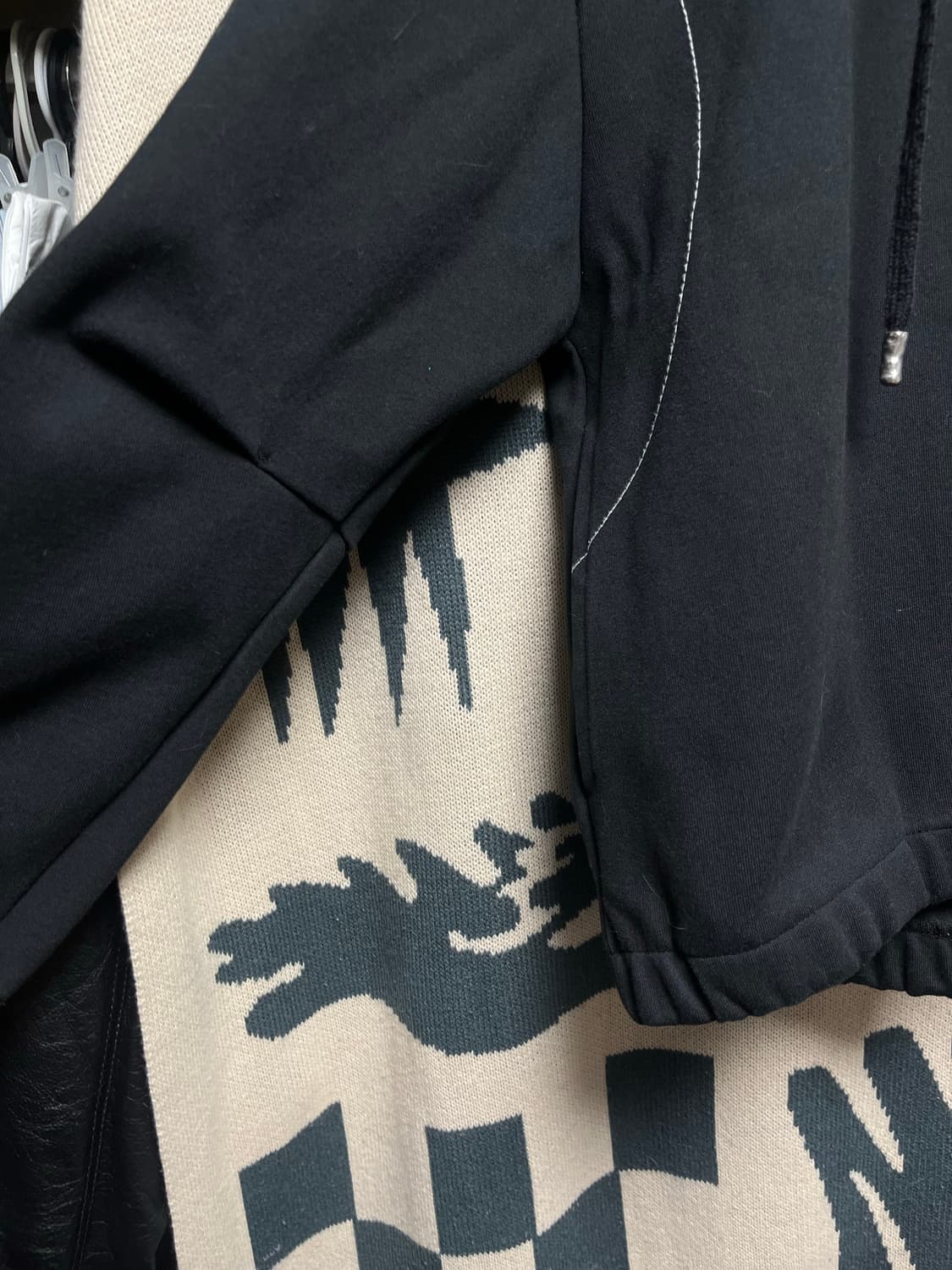 아더에러 후드집업 상품이미지4