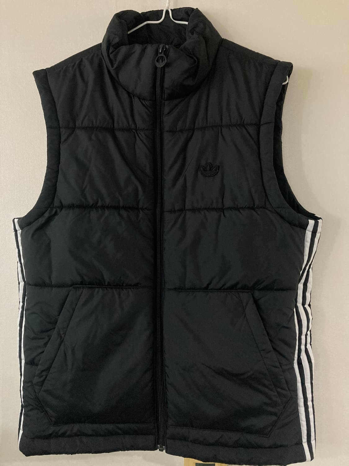 아디다스 블랙 3선 패딩 조끼 L 상품이미지2