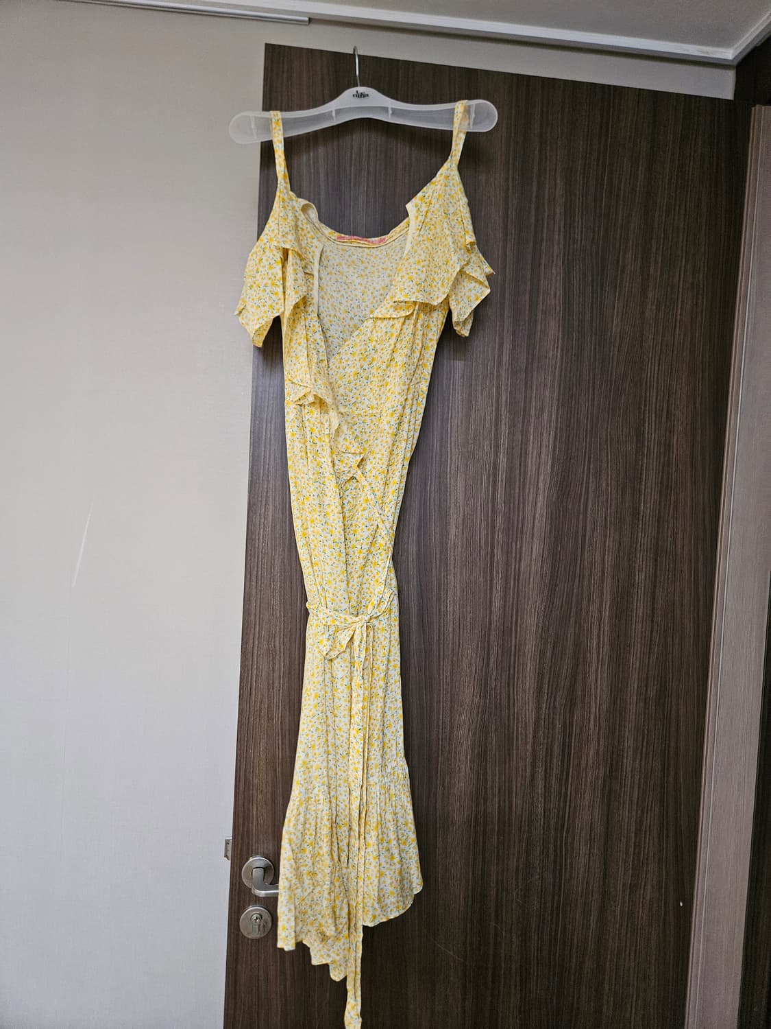 랭앤루 옐로우 플라워 랩원피스 상품이미지2