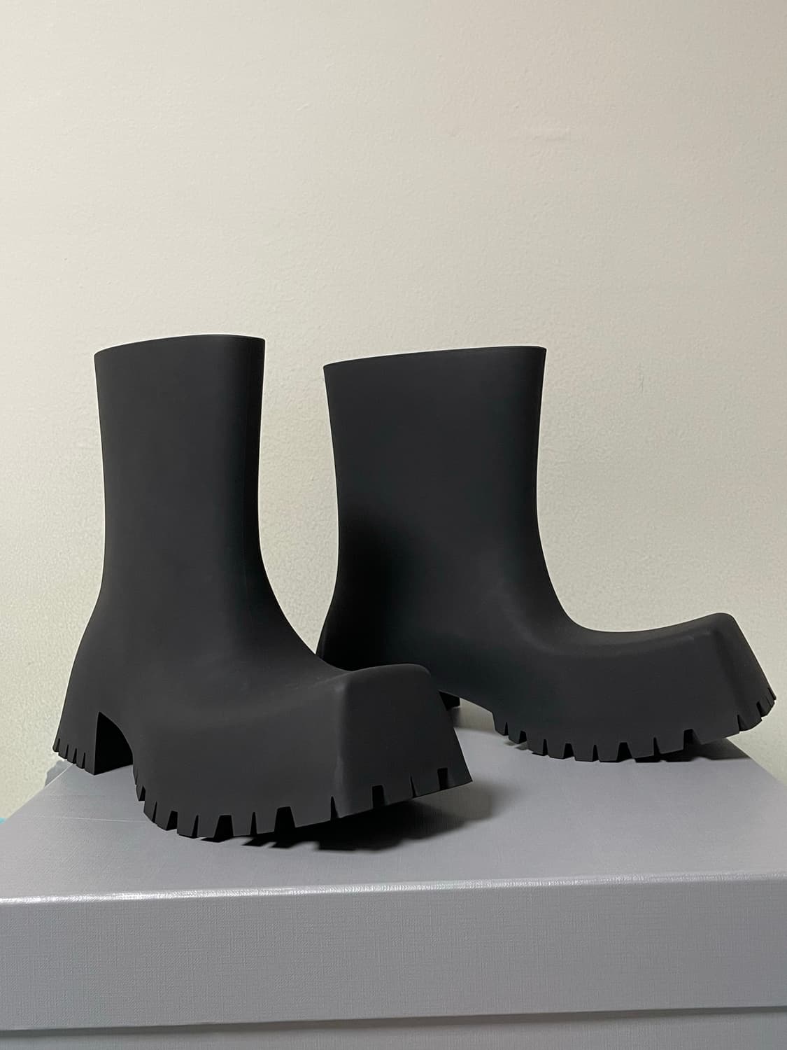 발렌시아가 트루퍼 부츠 41 사이즈  상품이미지2