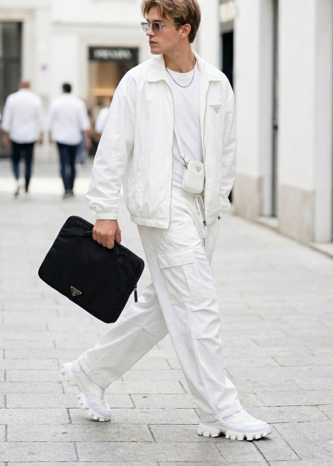 프라다 서류가방,토트백(디올샤넬보테가루이비통구찌셀린느생로랑발렌시아가 상품이미지9