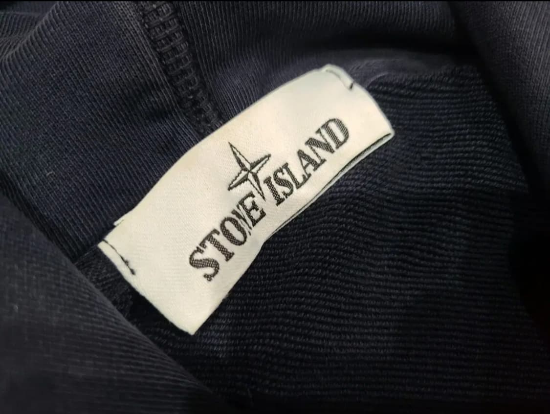 스톤아일랜드 네이비 후드집업 상품이미지3