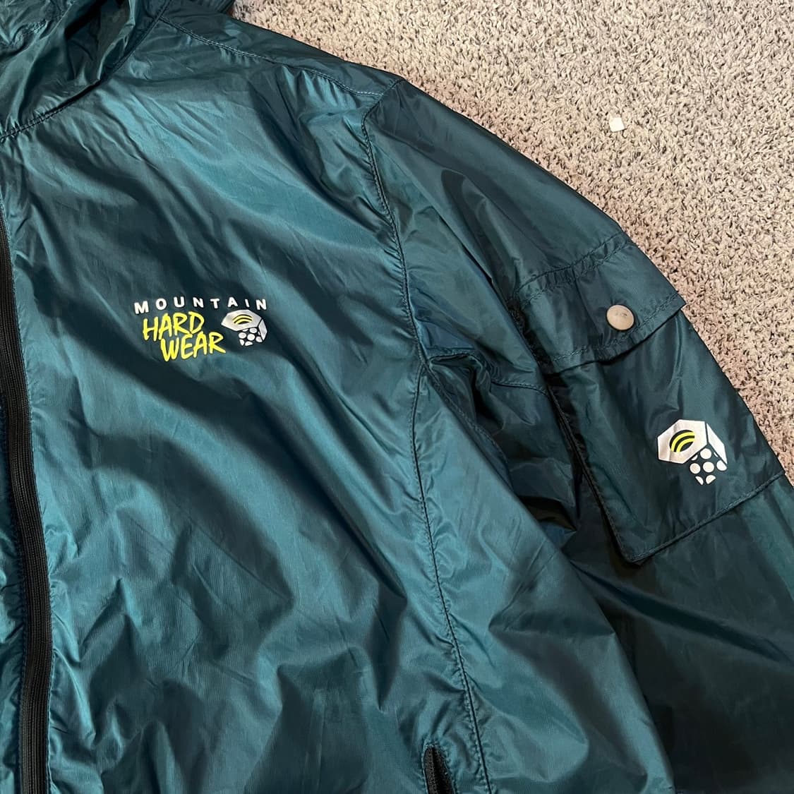 마운틴 하드웨어 후드 초경량 바람막이 자켓 상품이미지2