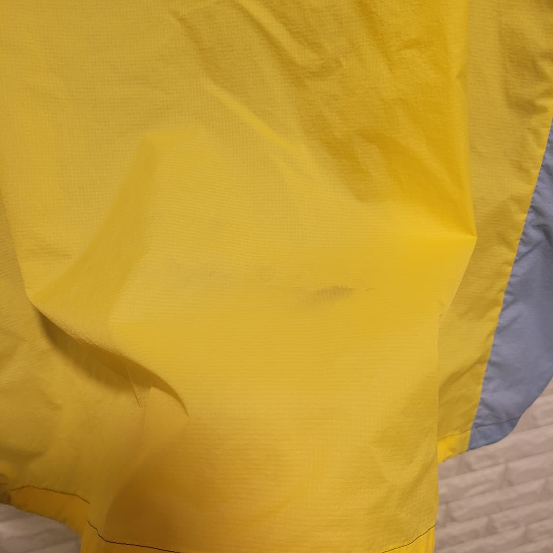 유니클로 X 마르니 경량 바람막이 2XL 상품이미지4