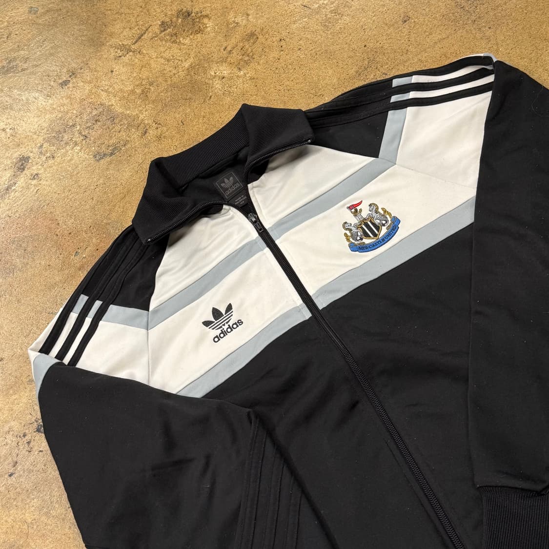 아디다스 뉴캐슬 올드스쿨 흰검 블랙 화이트 트랙탑 져지 상품이미지1