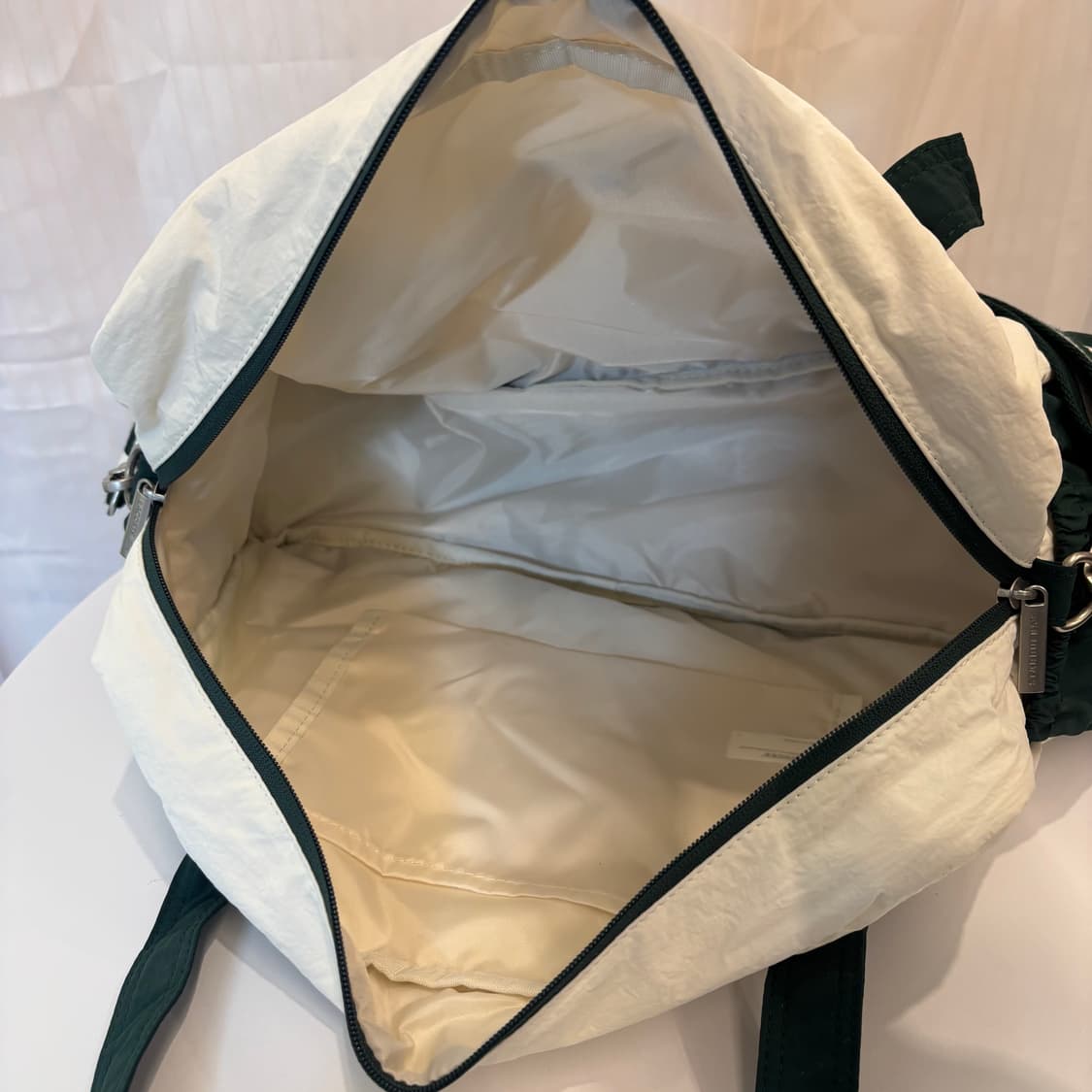 정품 라코스테X스타벅스 멀티플백     상품이미지7