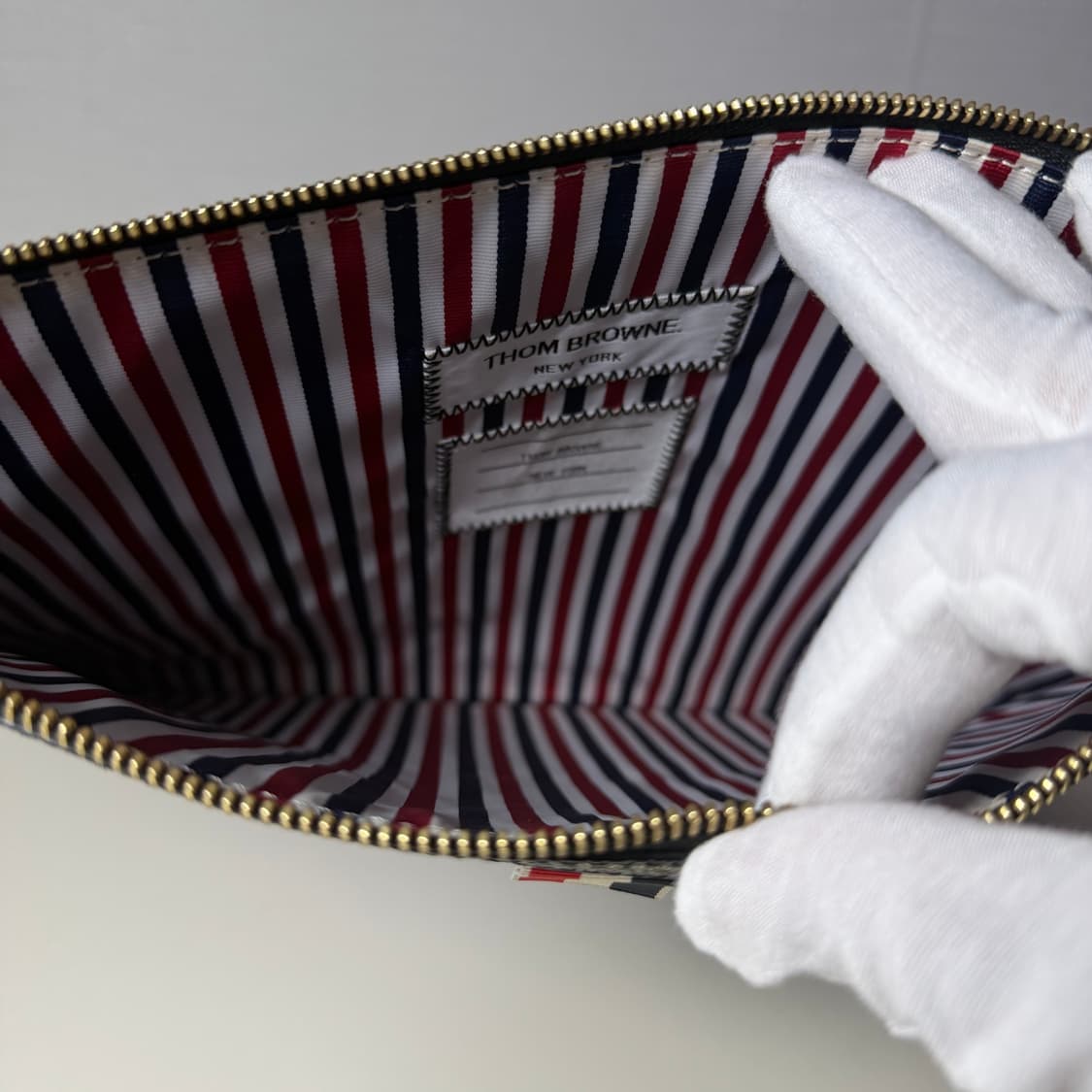 [정품/S+급] 톰브라운 페블 그레인 레더 클러치 라지 상품이미지3