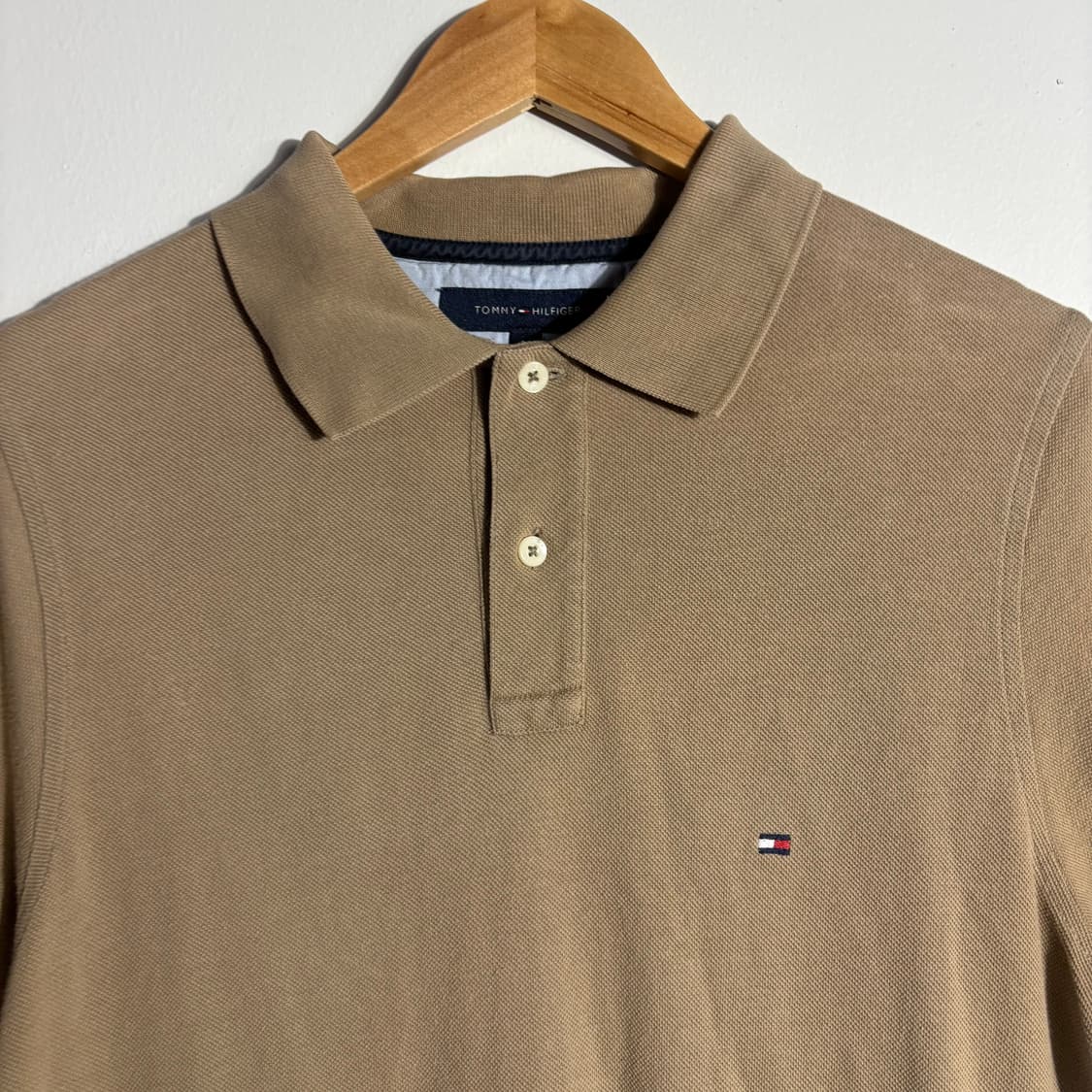 타미힐피거 베이지 반팔 카라티 (무료배송) 상품이미지2