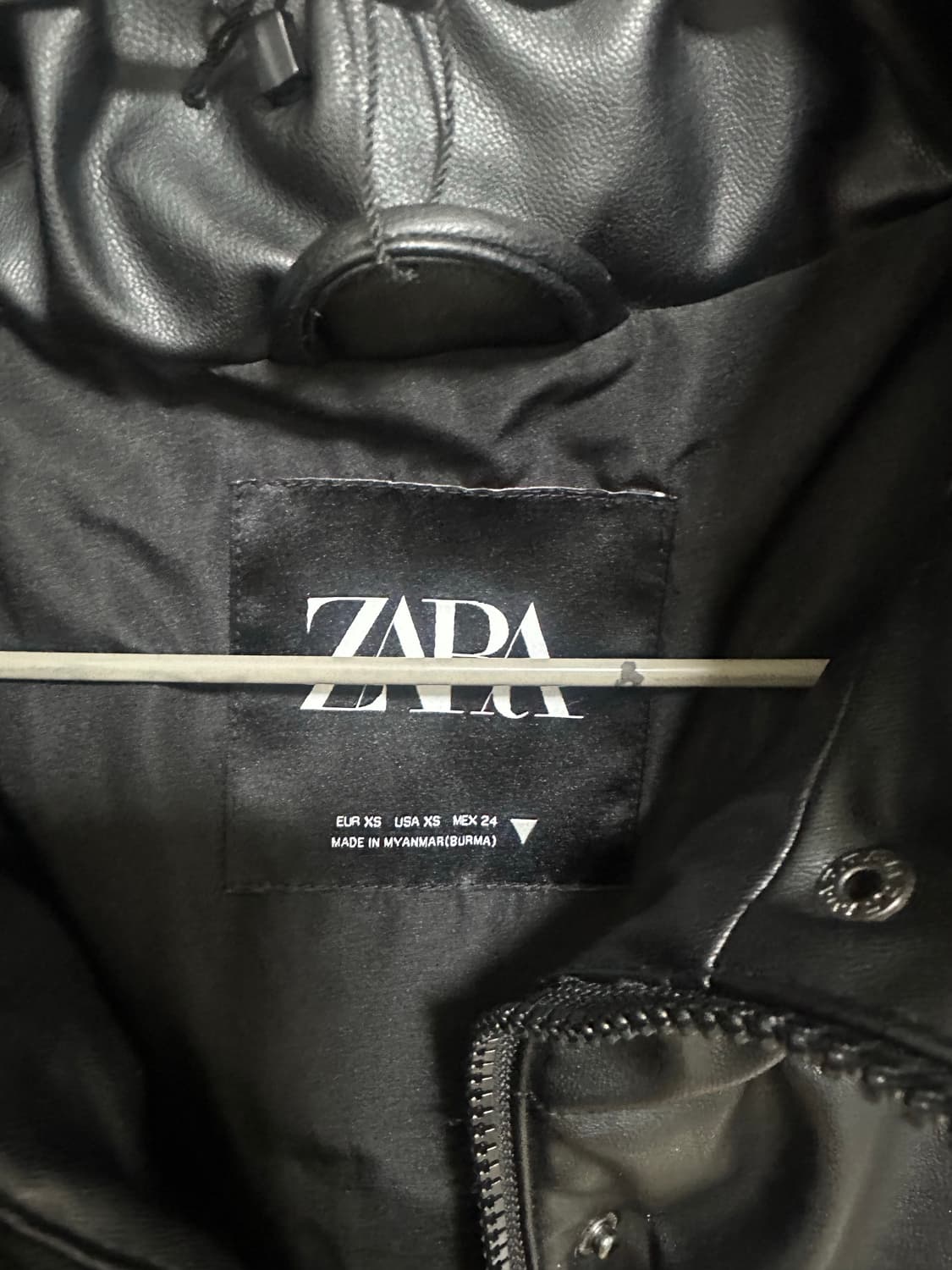 자라 레더 패딩베스트 상품이미지4