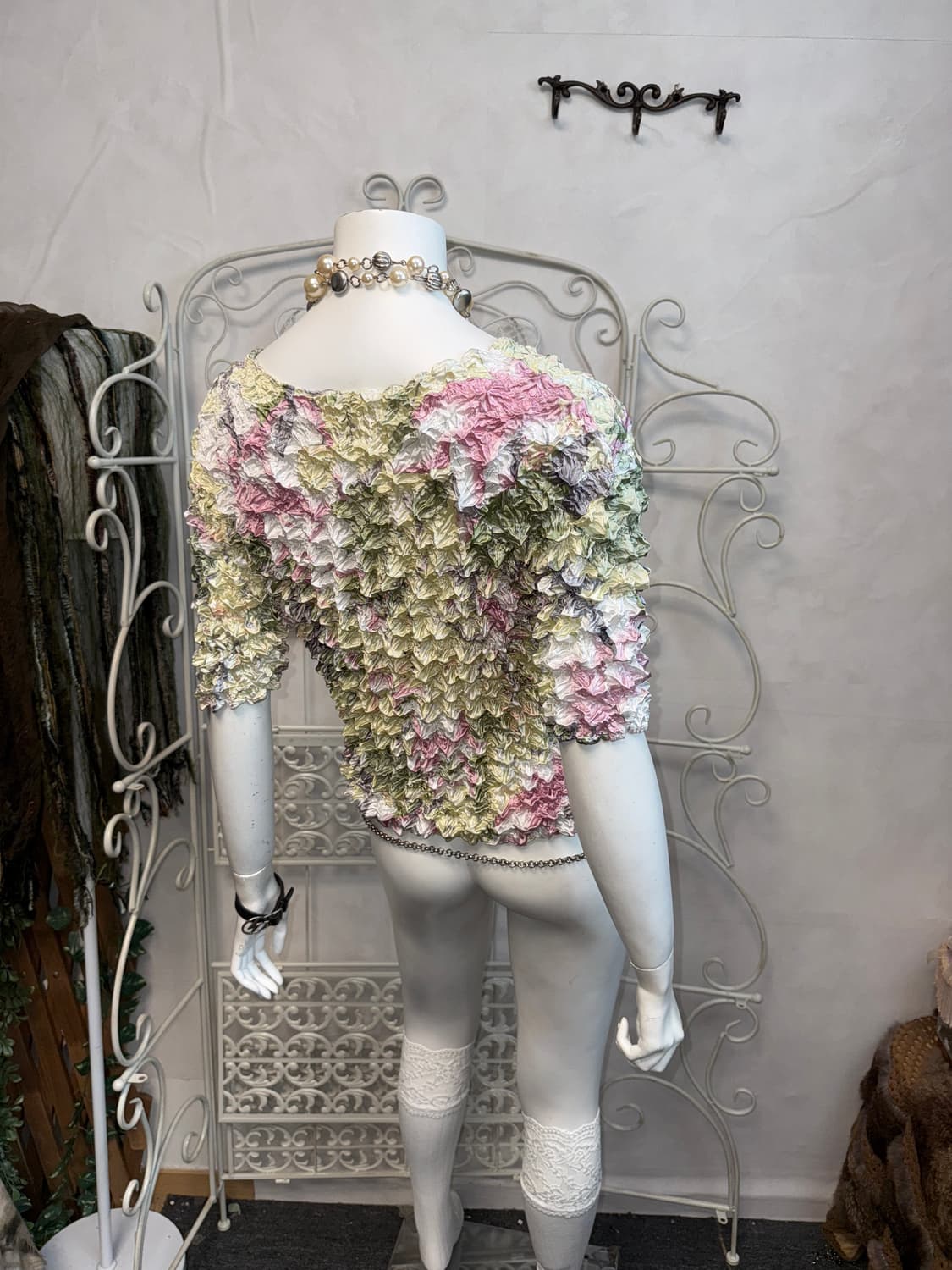Mute floral wrinkle pleats half blouse 상품이미지5