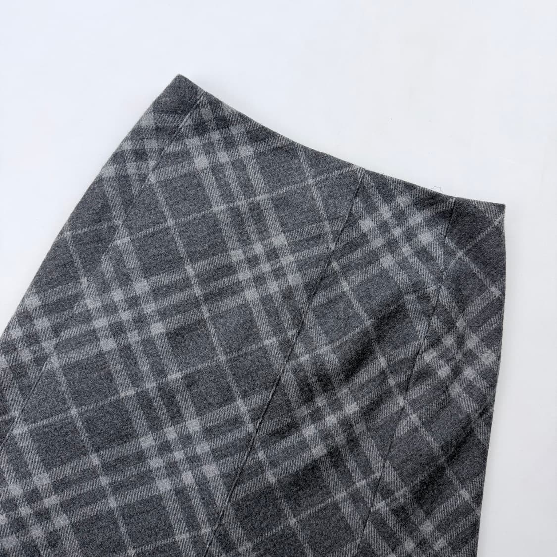 꼼사데모드 울 체크 미니스커트 상품이미지8