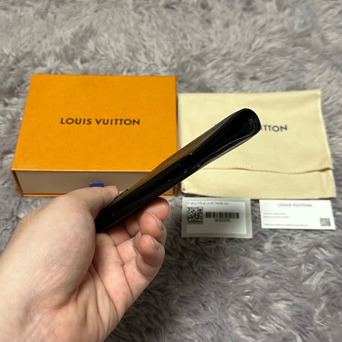 [풀구성] 루이비통 타이가 은장 멀티플 월릿 반지갑 블랙 상품이미지7