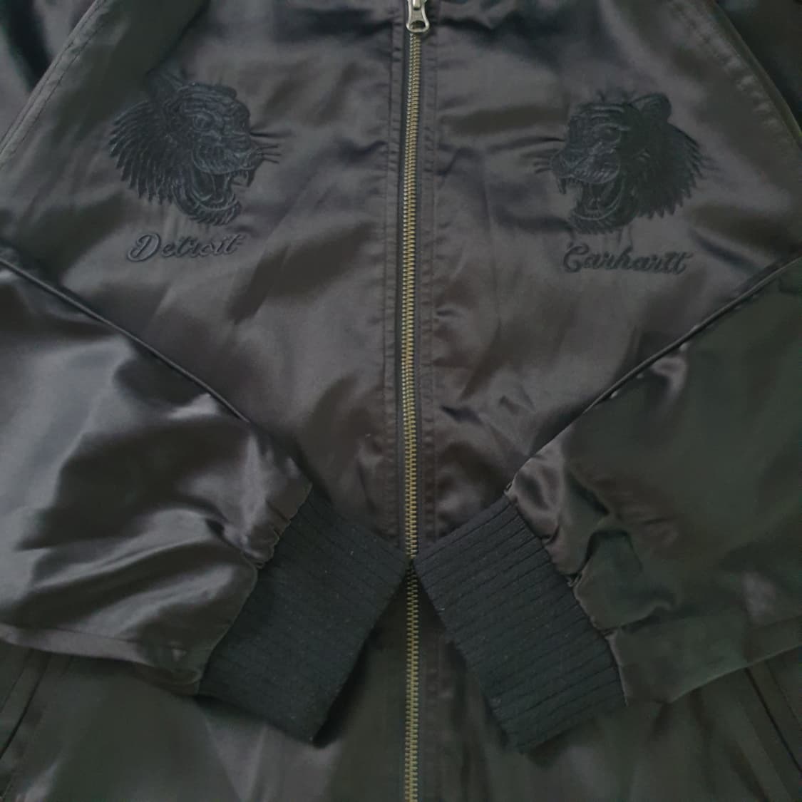 [무료배송] CARHARTT 타이거 자수 봄버 자켓 상품이미지6