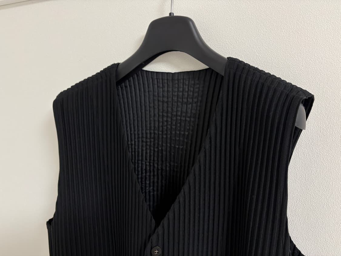 옴므플리세 플리츠 베스트 버튼 자켓 HP55JE111  상품이미지3