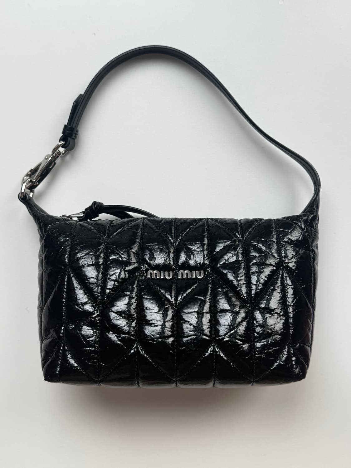 미우미우 마테라쎄 스피릿 시레백 장원영 가방 상품이미지2