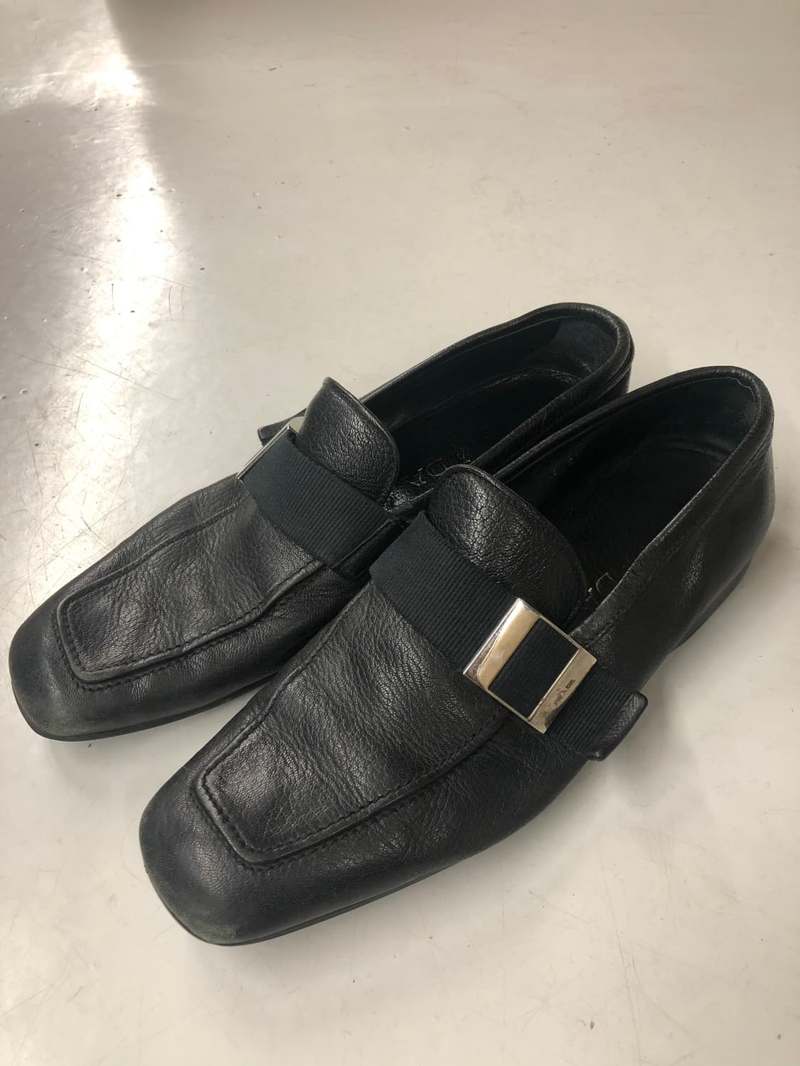 Prada 플랫 버클 로퍼 uk7 상품이미지1