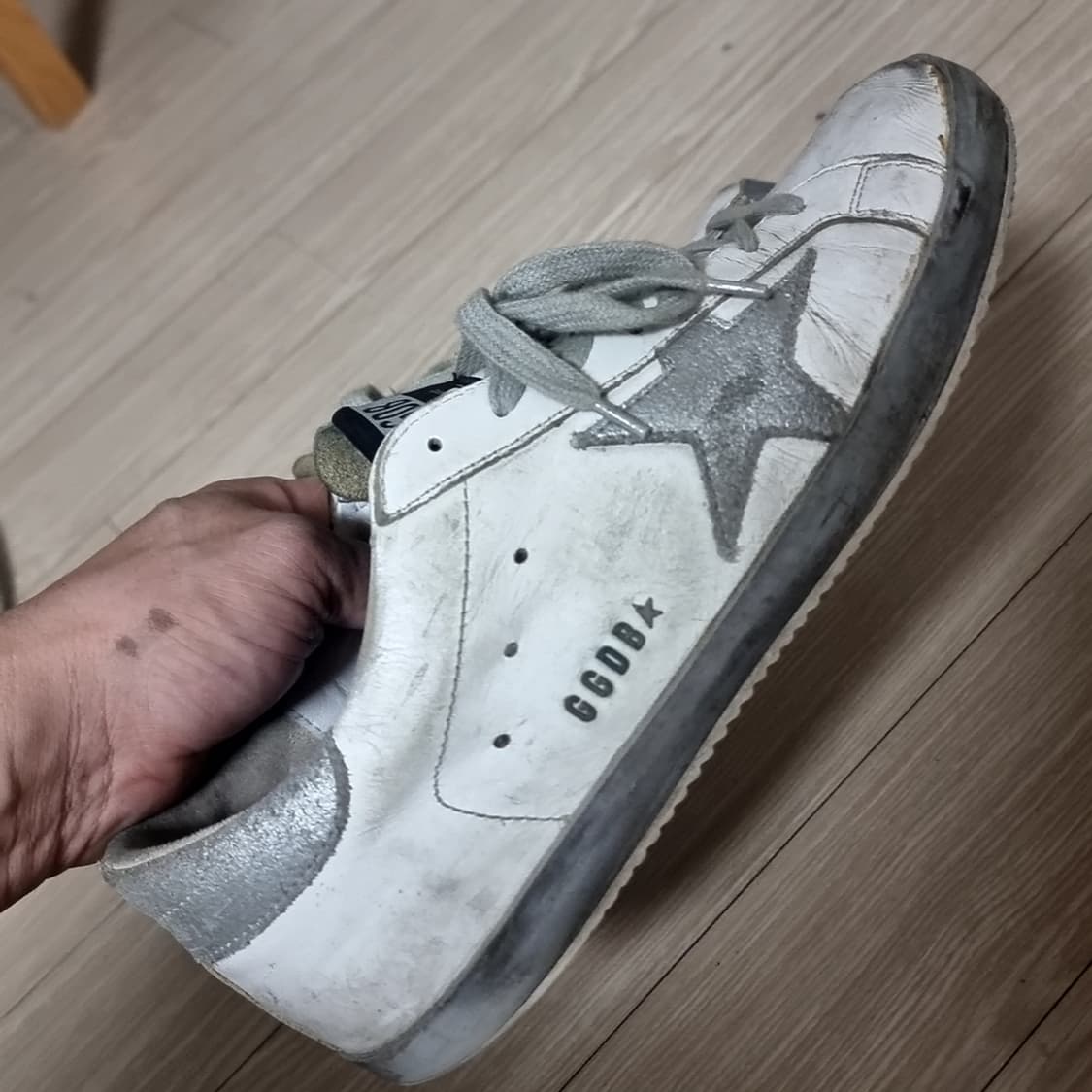 골든구스 화이트 실버 스타 스니커즈(275-280) 상품이미지1