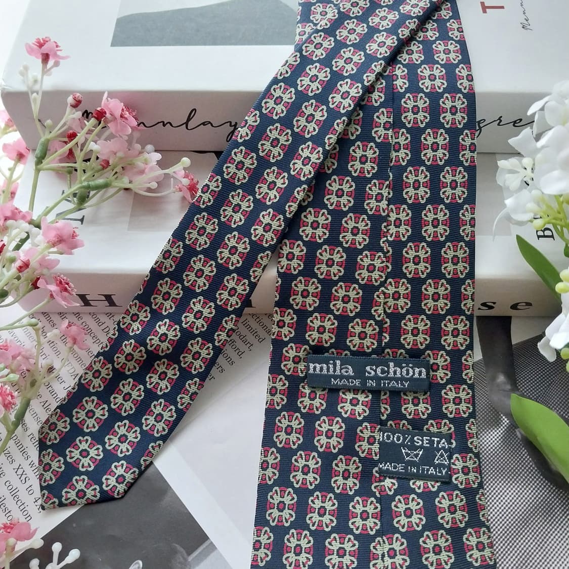 밀라숀 실크 네이비 플로럴 기하 넥타이 9.3cm A+등급 K1785
 상품이미지6