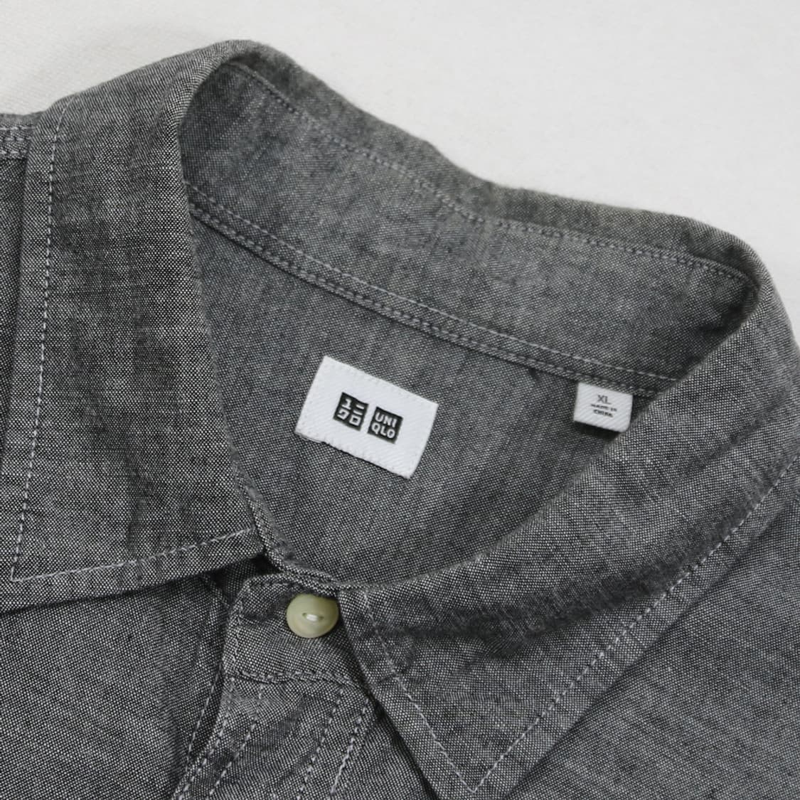 (착용컷) 유니클로 샴브레이 셔츠 (남성용 XL) 상품이미지5