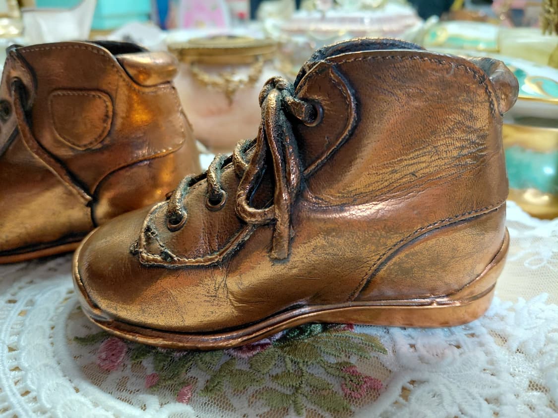 Rare Antique)귀한 1940s 앤틱 브론즈 아기 신발오브제 한쌍 상품이미지3