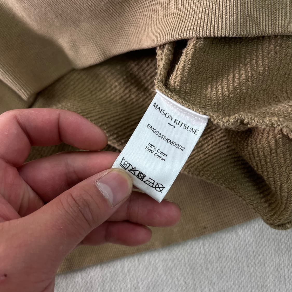 100 메종키츠네 24FW 빅로고 베이지 맨투맨 상품이미지3