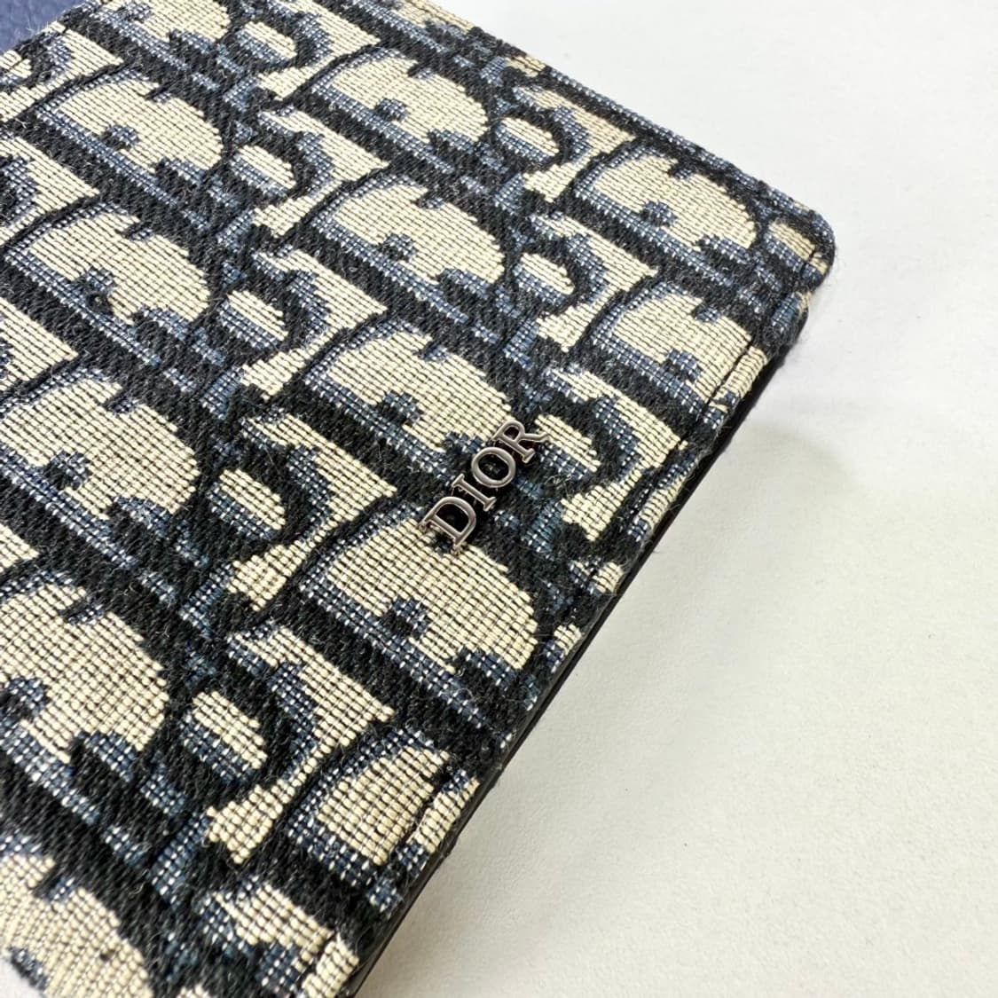 디올 컴팩트 지갑 베이지 & 블랙 디올 오블리크 자카드 상품이미지2