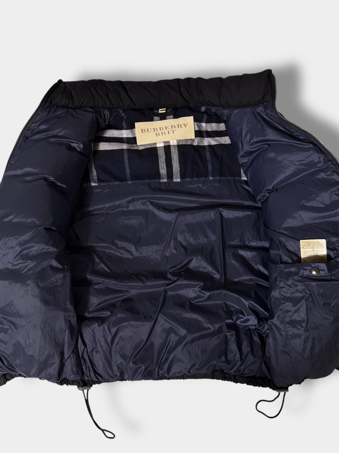버버리 루즈핏 베스포드 체크라이닝 구스다운 푸퍼 패딩 상품이미지3