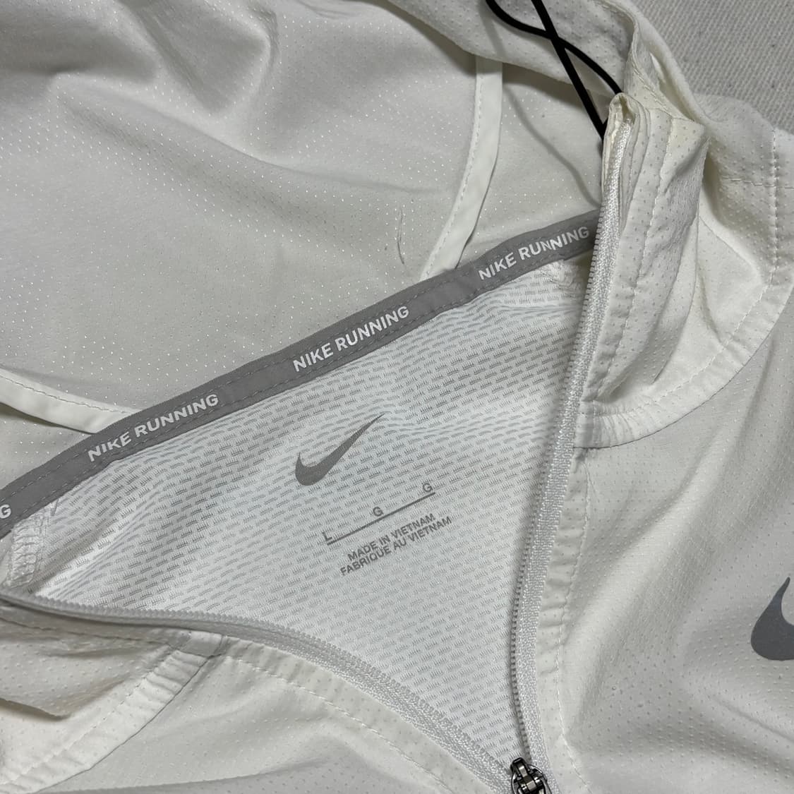 L 나이키 화이트 후드 바람막이 상품이미지4