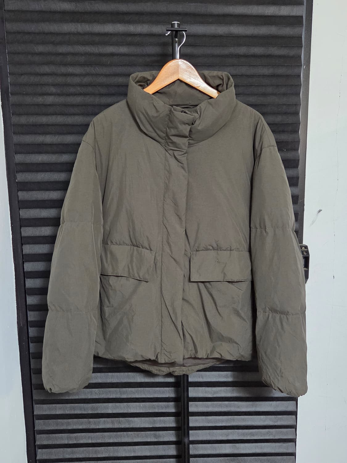 [COS] 푸퍼 덕다운 패딩 | 00042 상품이미지1