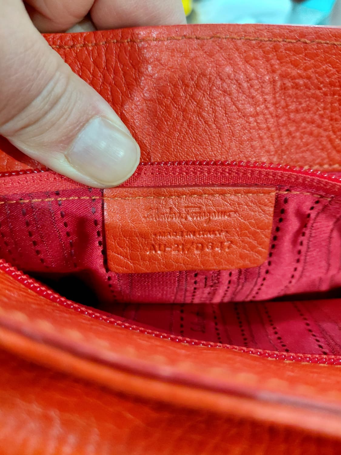 정품 페라가모 숄더백  상품이미지4