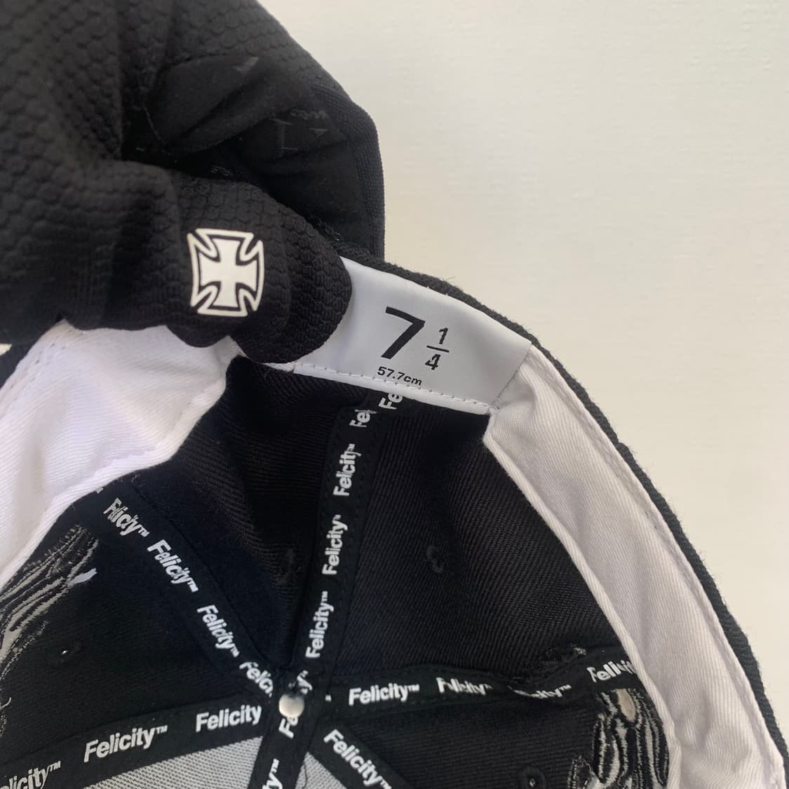 Felicity 검정색 BONE LA 엔젤스 피티드 캡 자수 새상품 상품이미지7