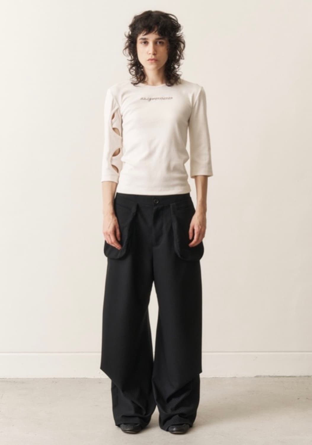 3-Quarter Cutout Tee  상품이미지1