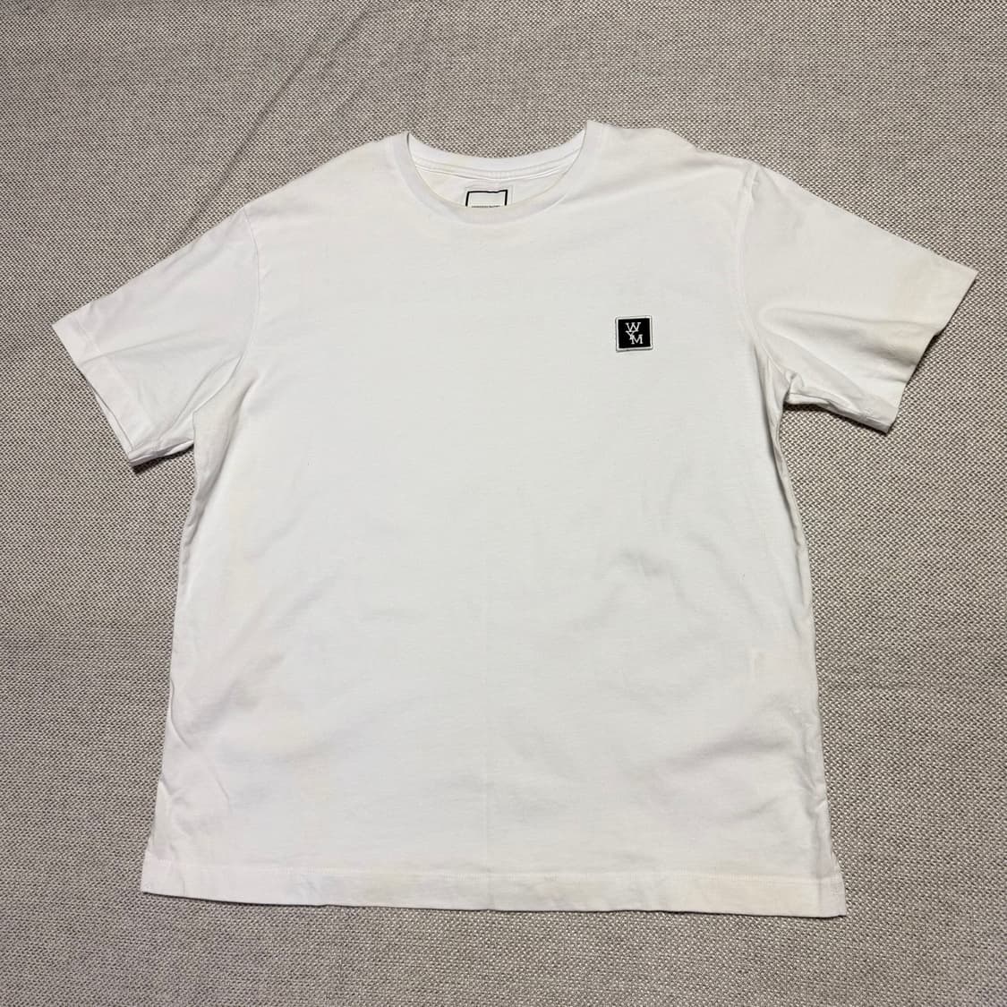 우영미 화이트 반팔 티셔츠 상품이미지1