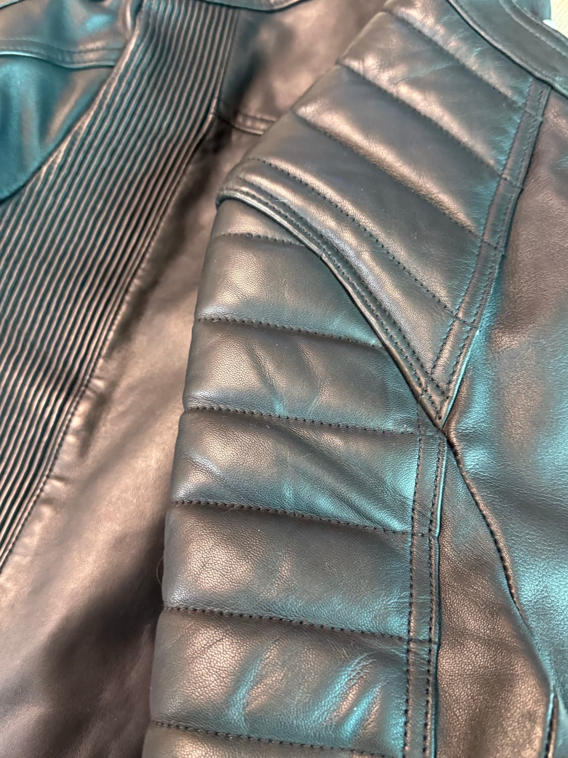 Sandro  옴므 패디드   바이트 레더 쟈킷  s  상품이미지4