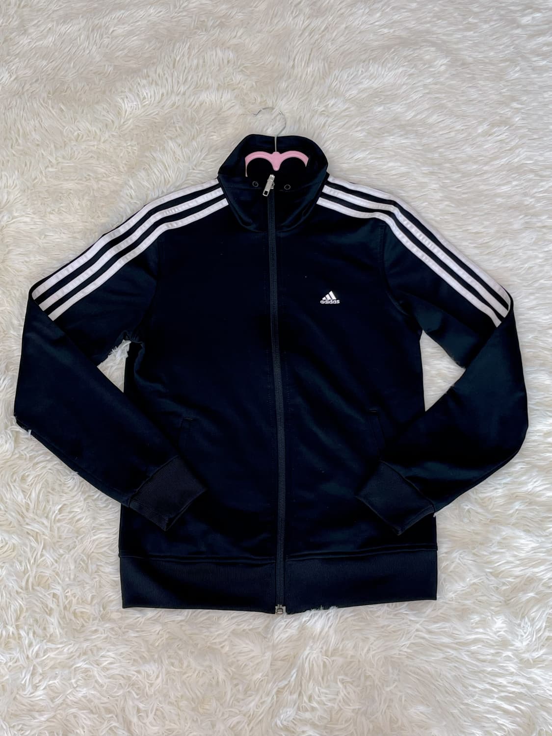 딱붙핏 아디다스 흰검 트랙탑 상품이미지1