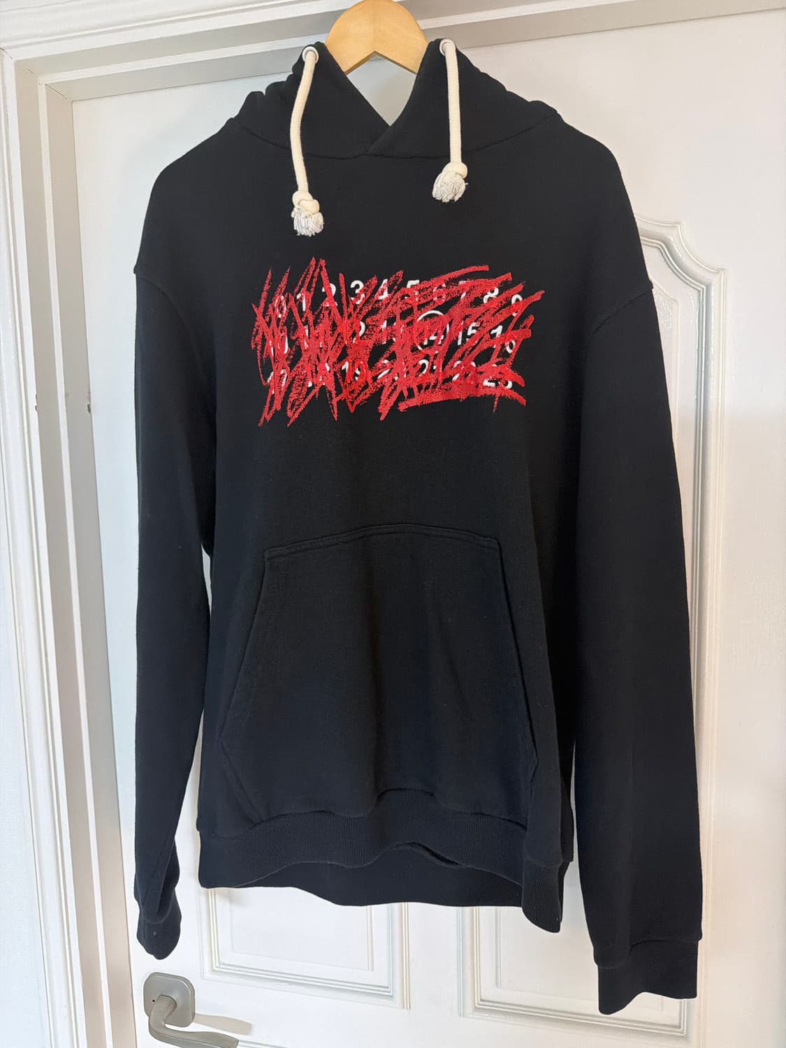 마르지엘라 넘버링 후드티 상품이미지1