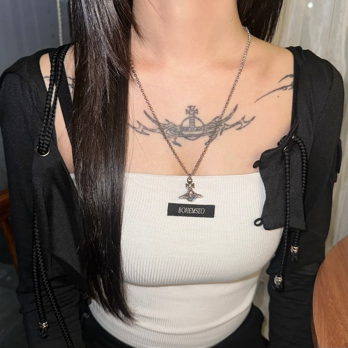 비비안웨스트우드 블랙orb목걸이 상품이미지4