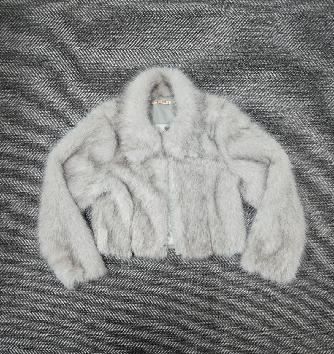 비터셀즈 24ss 크롭 퍼 자켓 그레이 상품이미지2