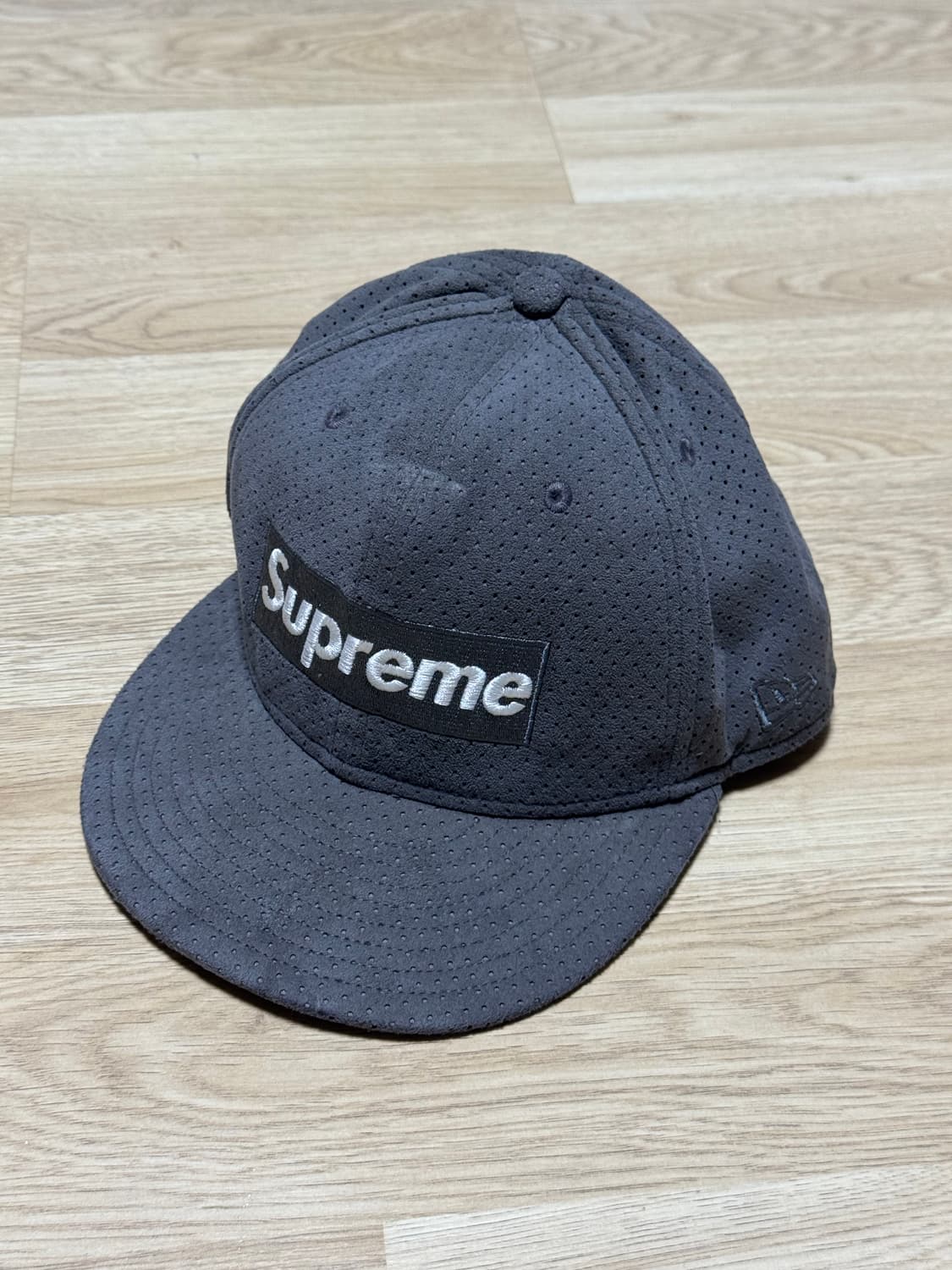 Supreme x newera snapback 7 1/2 상품이미지1