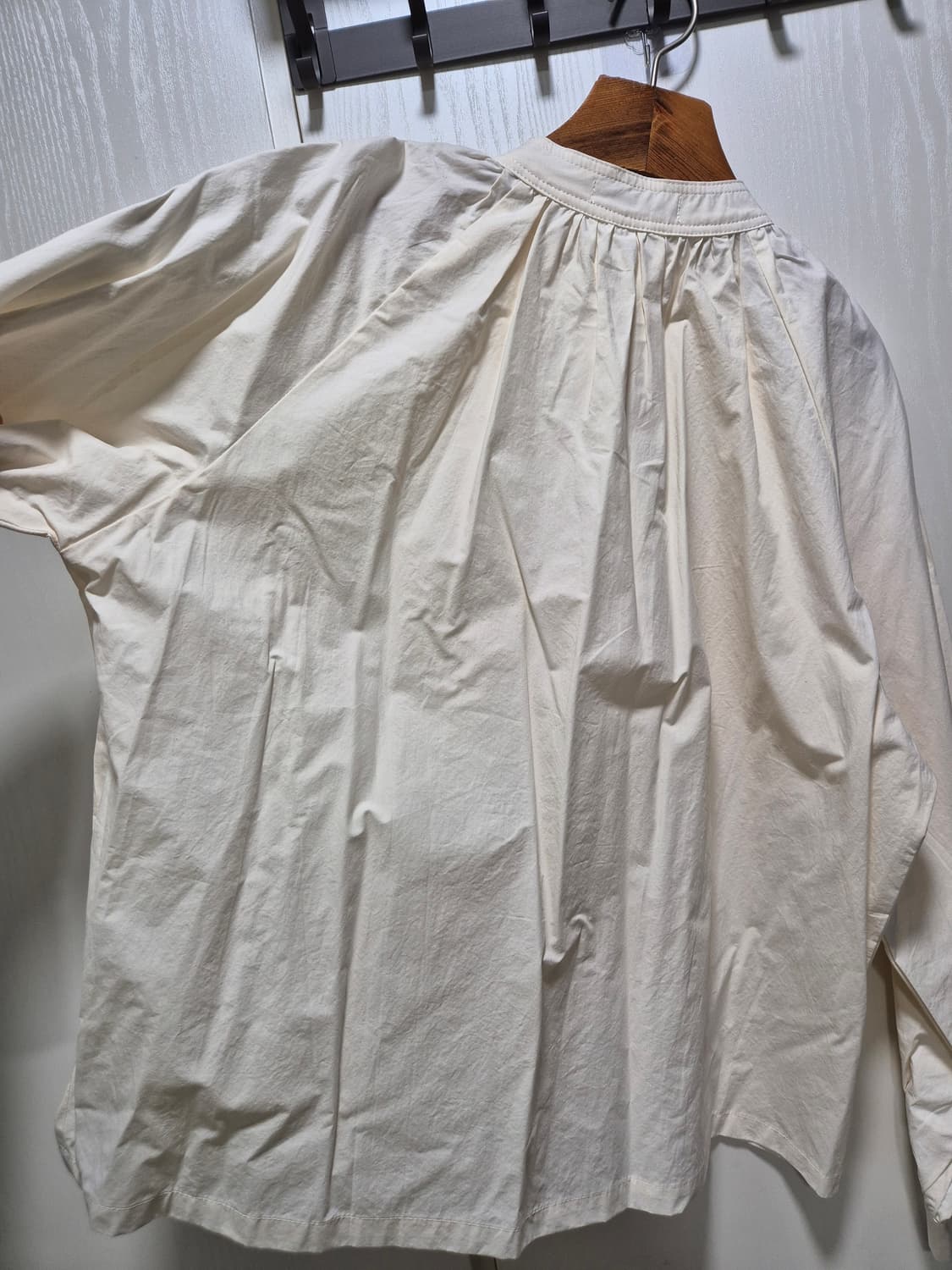 (타임세일)(새상품)마리끌레르 버터색 셔츠 블라우스 상품이미지8