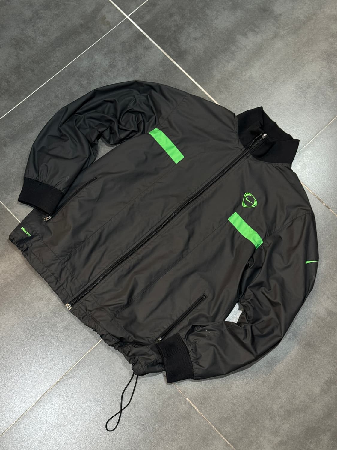 NIKE fitstorm 윈드브레이커 상품이미지1
