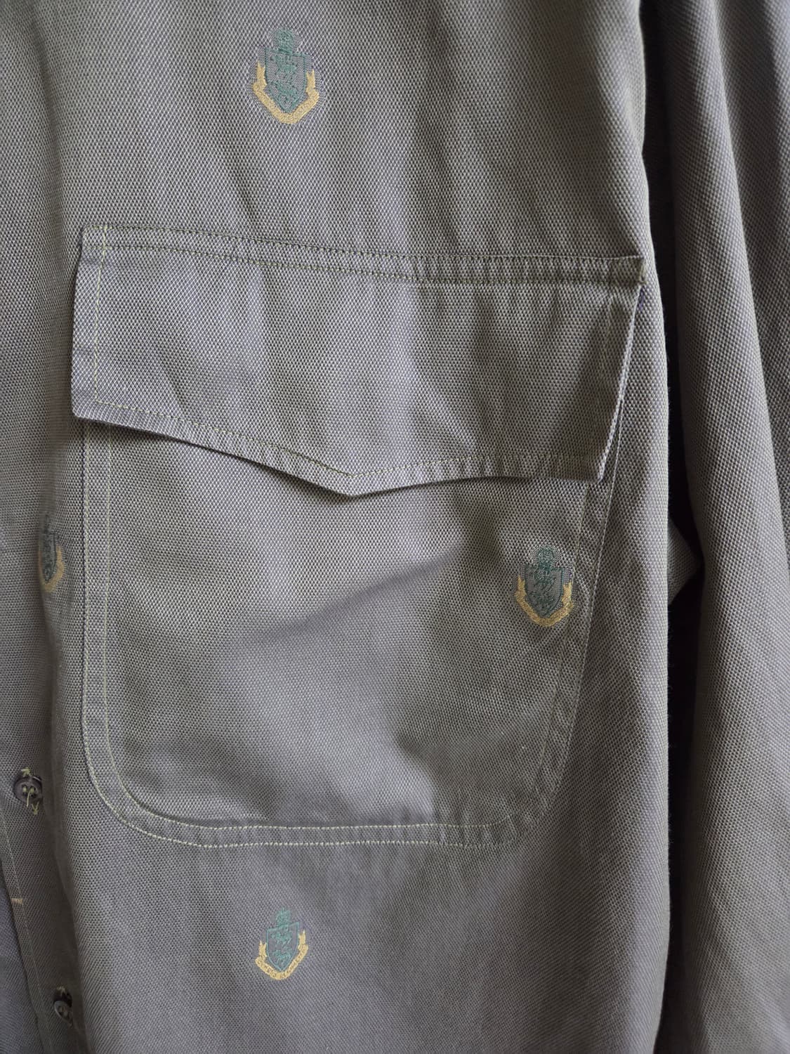 자쿠스  셔츠  자수 카키색 상품이미지3