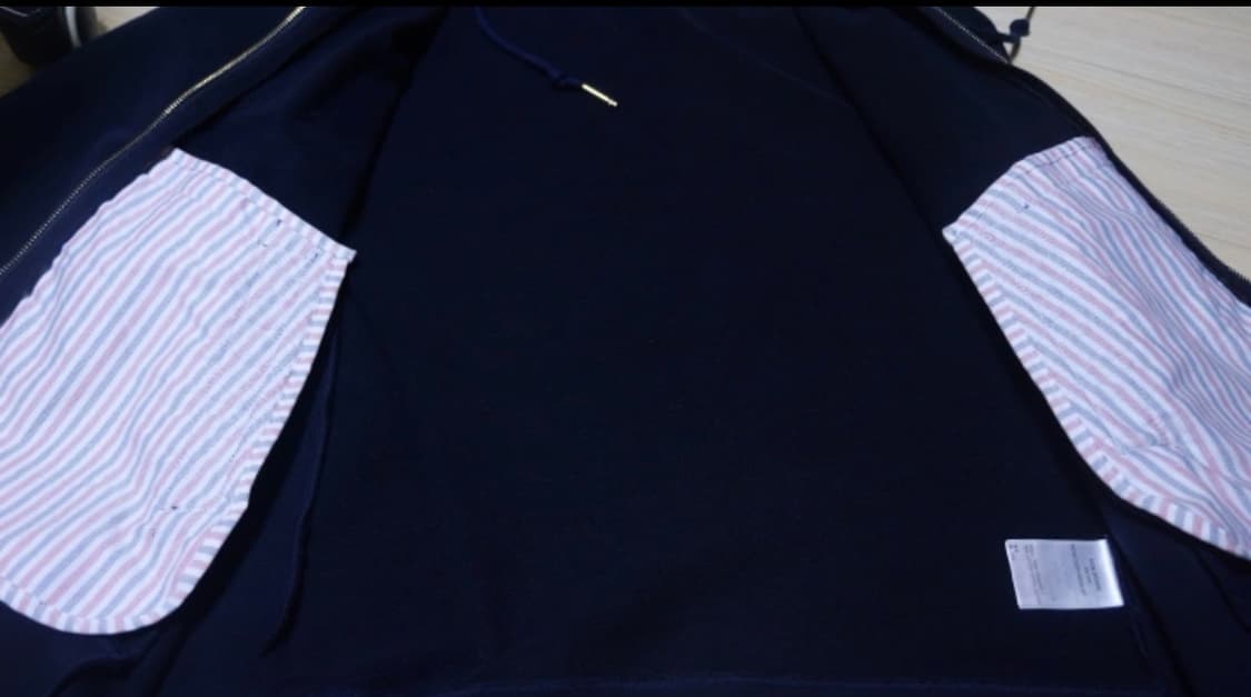 톰브라운 4선 후드집업 판매합니다 상품이미지7