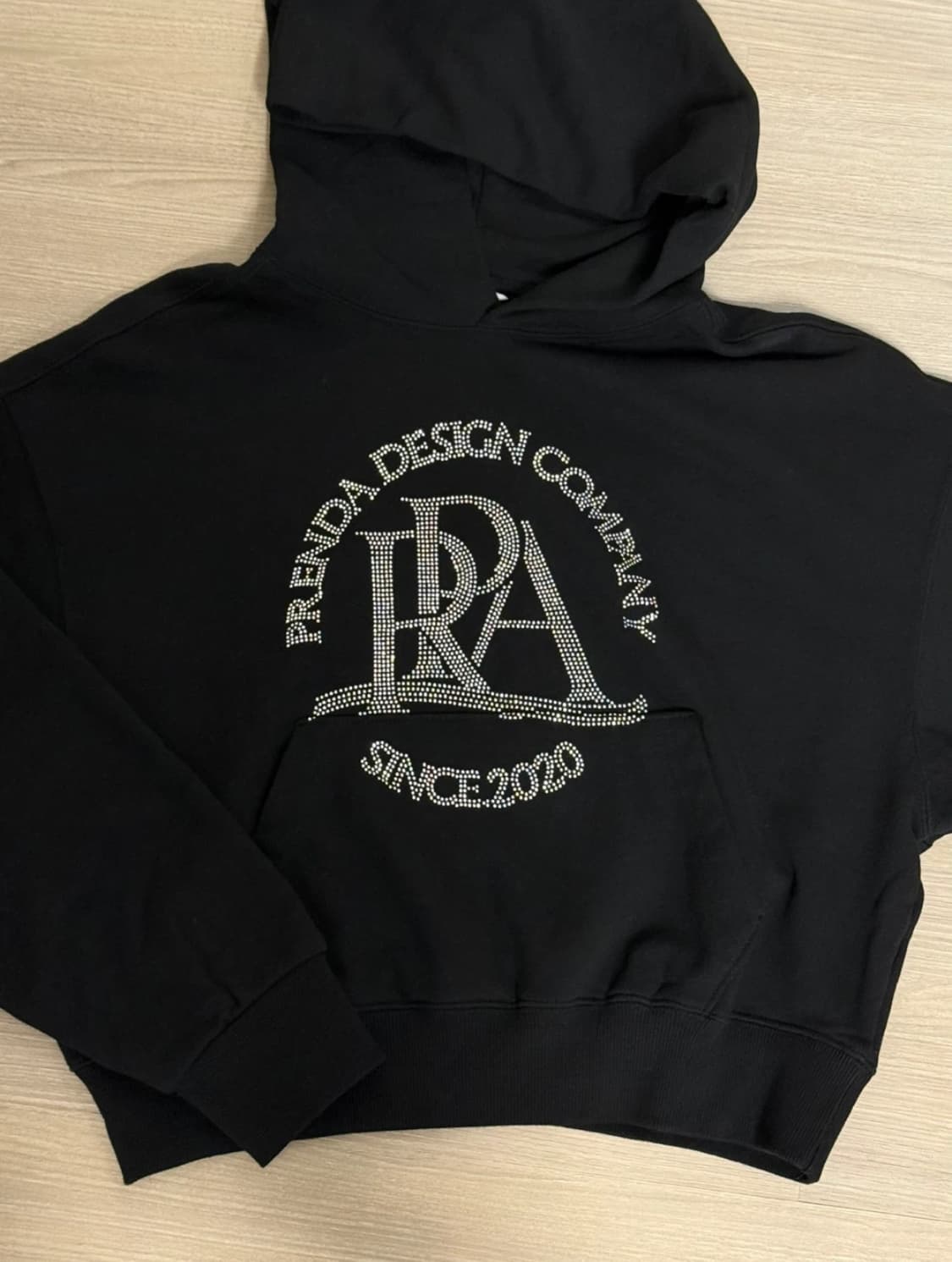 프렌다 큐빅 후드티 블랙 상품이미지2