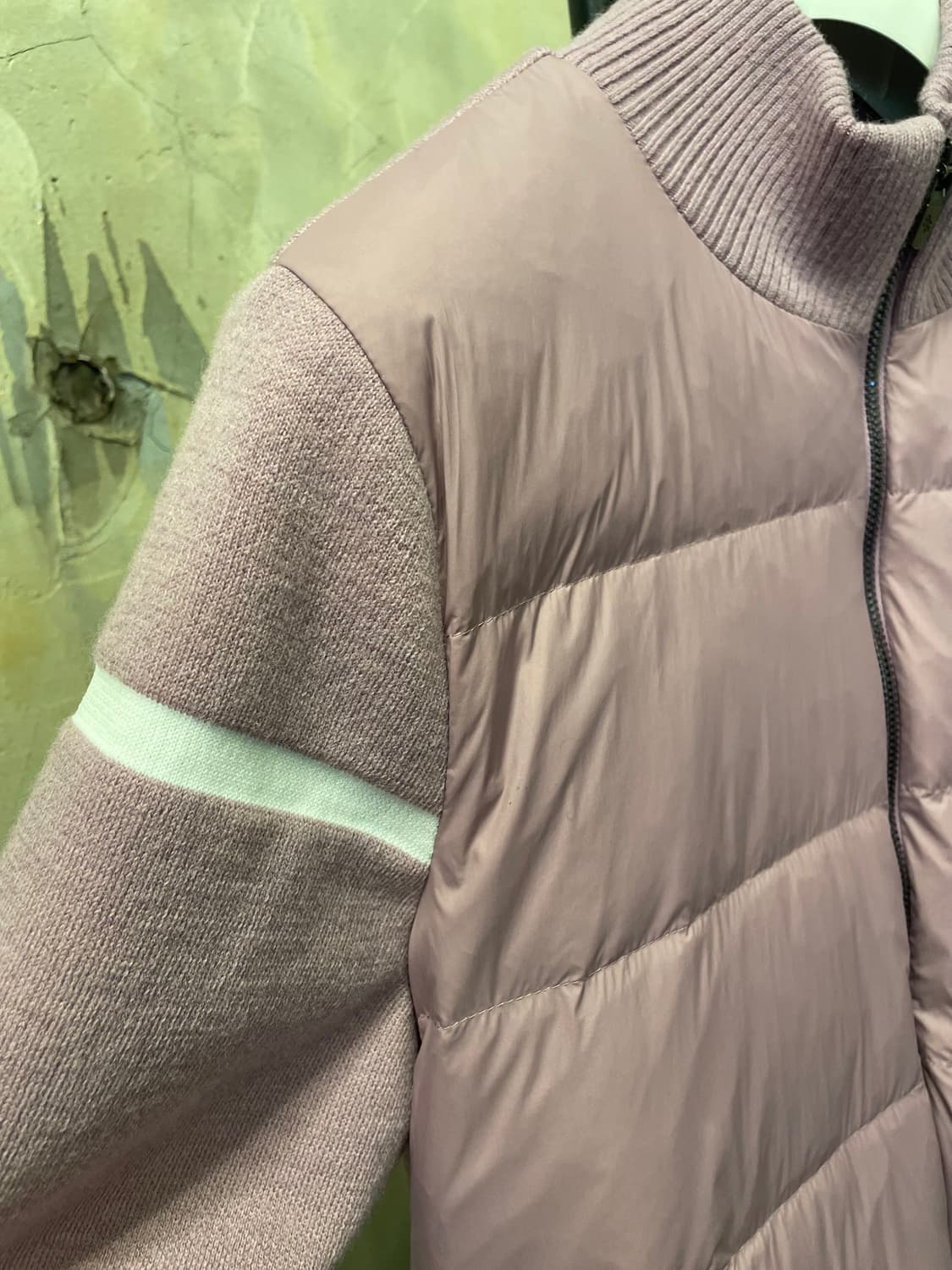 25년 6월산 파리게이츠 방풍 구스다운 골프 점퍼 1 상품이미지7