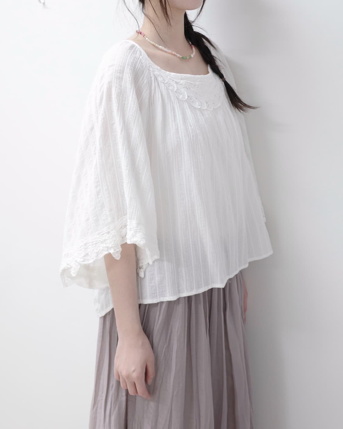 White cape blouse 상품이미지1