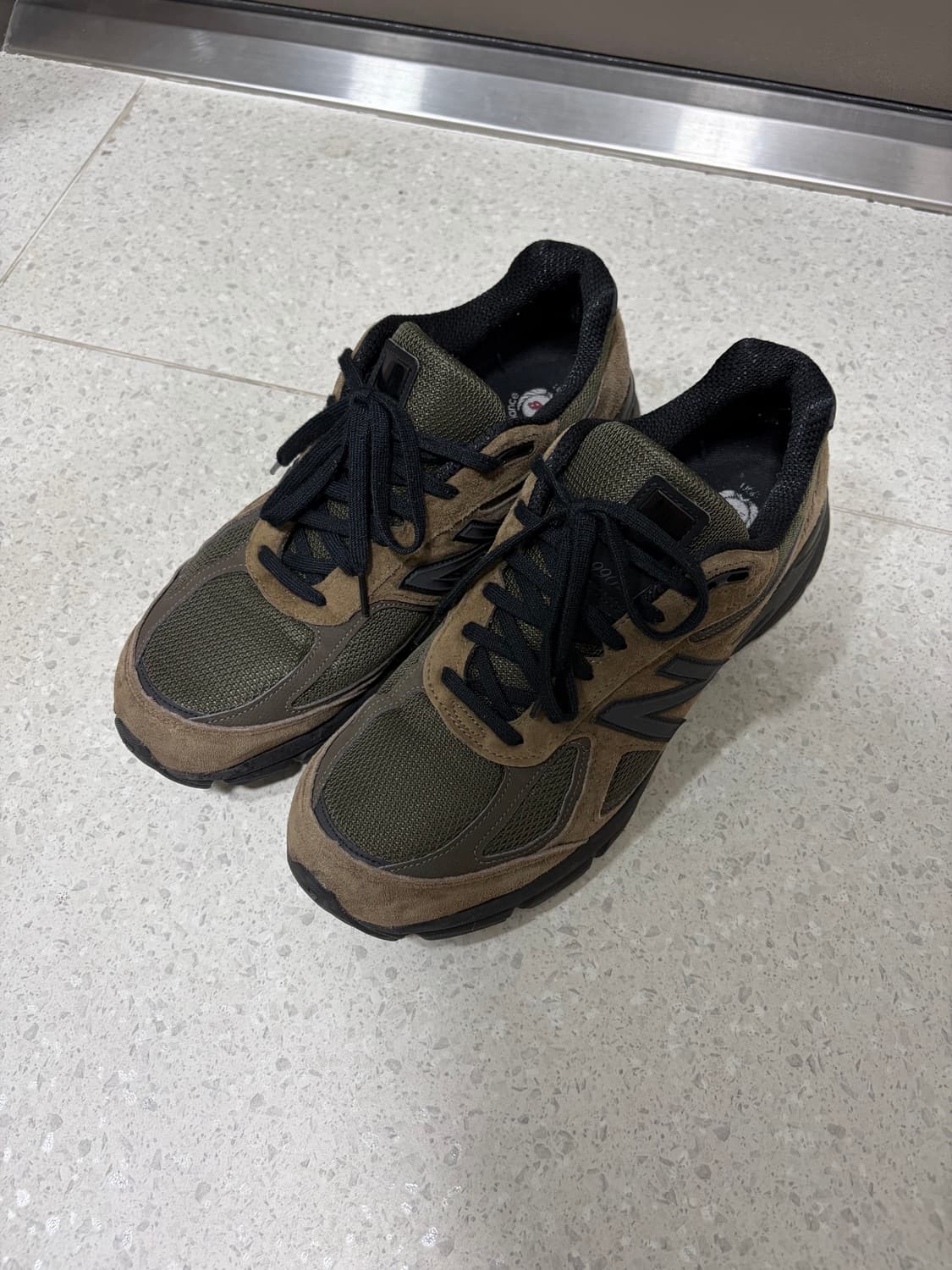 뉴발란스 990v4 밀리터리그린 295 상품이미지1