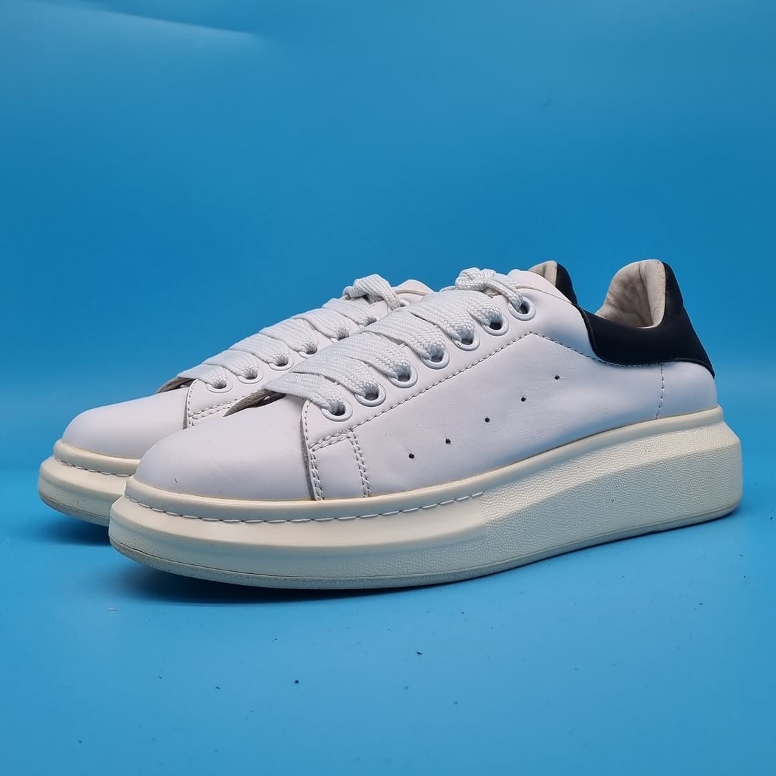 ooo AMQ 남성스니커즈 260 상품이미지1